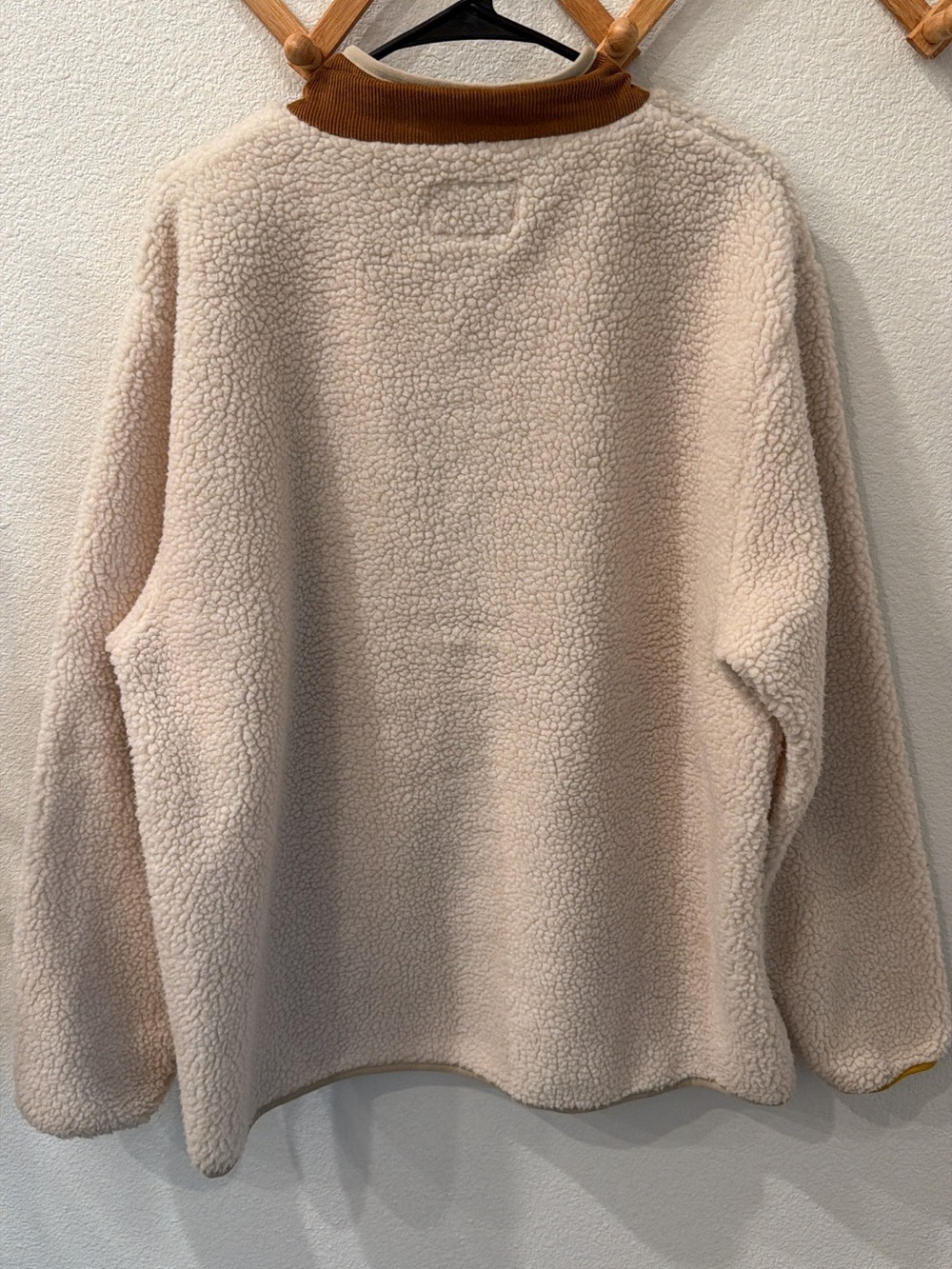 Passenger Women’s Clover Sherpa Fleece - Size XL - Picture 7 of 7